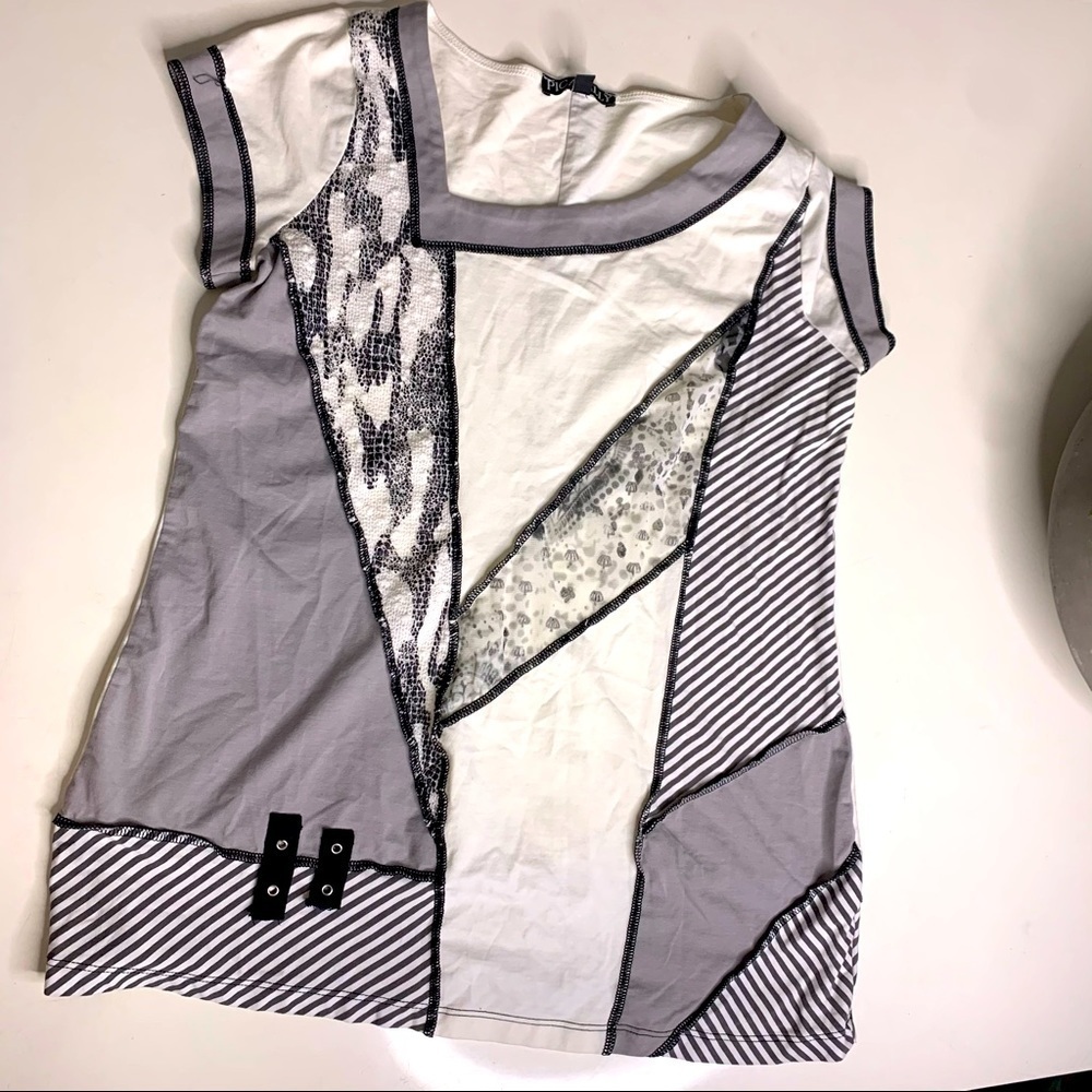Picadilly Fashion Wearable Art Geometric shirt small women’s casual top